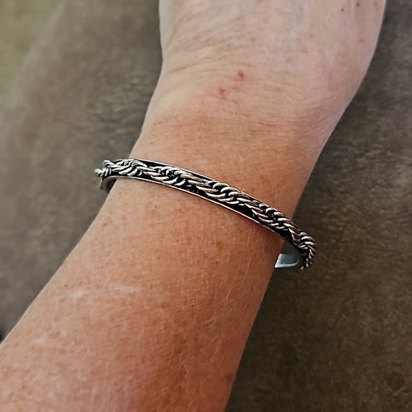 3/$30 Vintage Chain Thin Bangle Bracelet - Picture 5 of 6